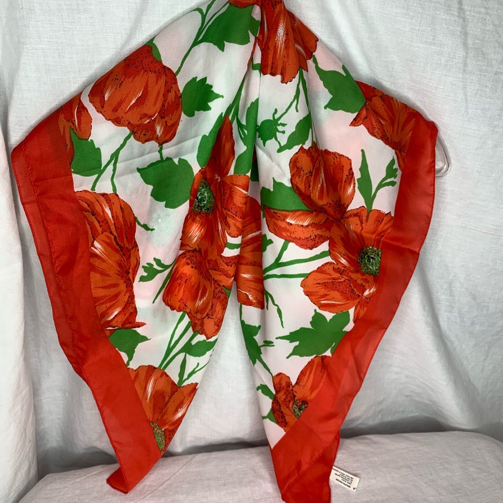vintage Liz Sinclair floral pattern scarf made in Italy 30”x30”
